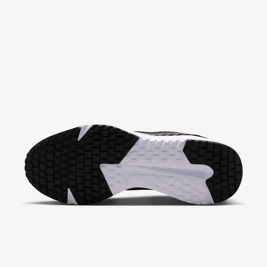 Nike Run Defy Men's Sneakers - Black+Red